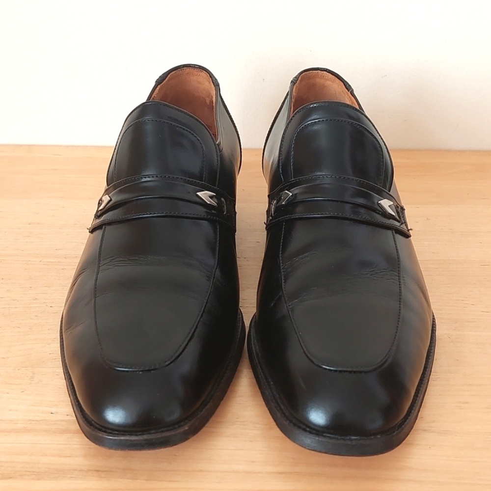 Black Leather Slip-On Men’s Dress Loafers - Picture 3 of 16